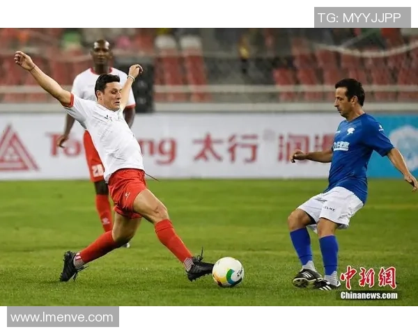 足球历史二十大传奇球星盘点及其辉煌成就解析 足球历史二十大传奇球星盘点及其辉煌成就解析