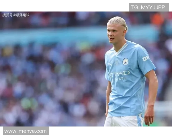 围绕足球地表最强球星展开全面解析其辉煌成就与未来发展方向