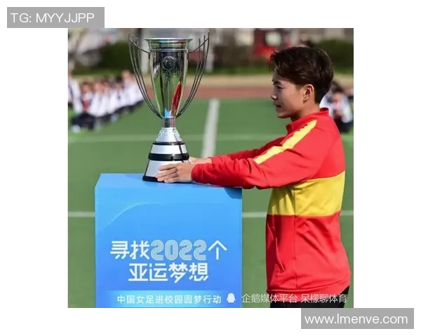 足球巨星慷慨捐赠助力慈善事业 社会责任与爱心传递成榜样 足球巨星慷慨捐赠助力慈善事业 社会责任与爱心传递成榜样